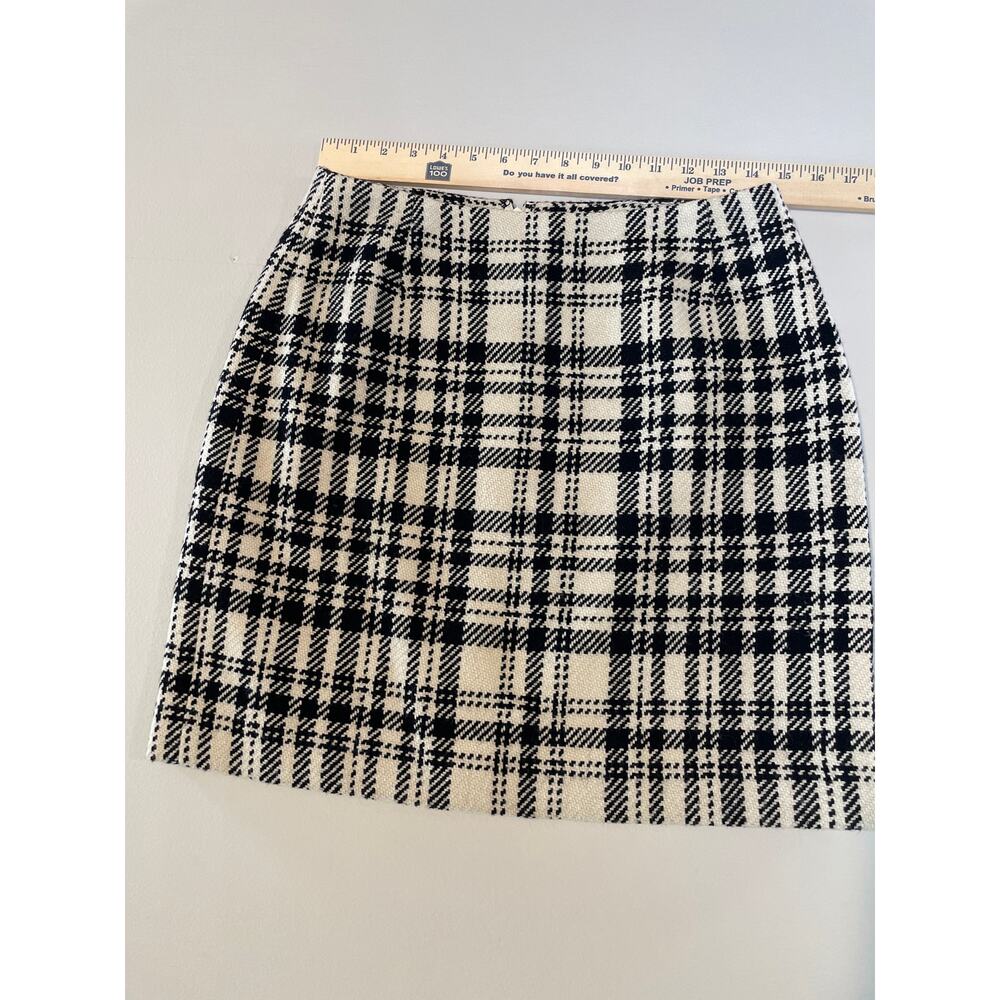 Eddie Bauer Skirt Black White Plaid Textured Wool Blend Size 10 - Picture 3 of 6